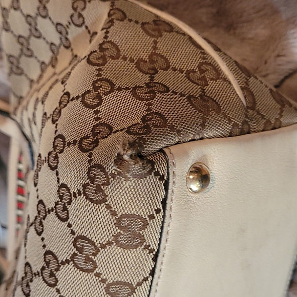 GUCCI BRITT  Signature GG  Tote Purse handbag - Picture 12 of 16